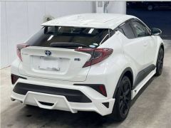 Photo of the vehicle Toyota C-HR