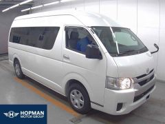 Photo of the vehicle Toyota HiAce