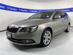 Photo of the vehicle Skoda Superb