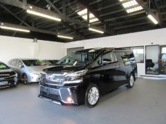 Photo of the vehicle Toyota Vellfire