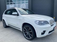 Photo of the vehicle BMW X5