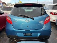 Photo of the vehicle Mazda Demio