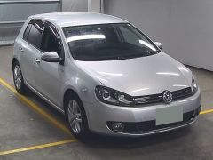 Photo of the vehicle Volkswagen Golf