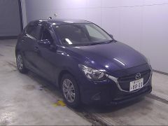 Photo of the vehicle Mazda Demio