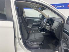 Photo of the vehicle Mitsubishi Outlander