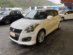 Photo of the vehicle Suzuki Swift