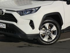 Photo of the vehicle Toyota RAV4