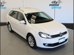 Photo of the vehicle Volkswagen Golf