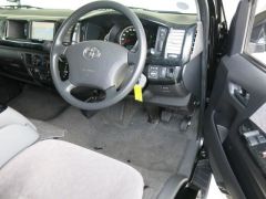 Photo of the vehicle Toyota HiAce