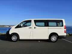 Photo of the vehicle Toyota HiAce