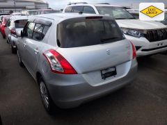 Photo of the vehicle Suzuki Swift