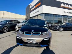 Photo of the vehicle BMW i3