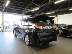 Photo of the vehicle Toyota Vellfire