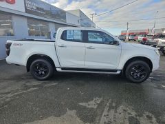 Photo of the vehicle Isuzu D-Max