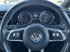 Photo of the vehicle Volkswagen Golf