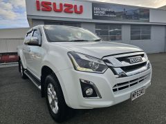 Photo of the vehicle Isuzu D-Max