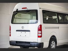 Photo of the vehicle Toyota HiAce