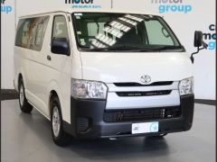 Photo of the vehicle Toyota HiAce