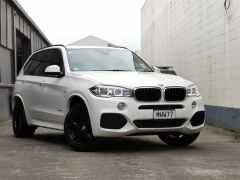 Photo of the vehicle BMW X5