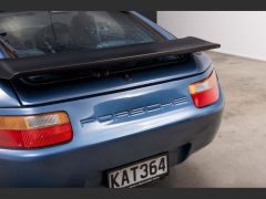 Photo of the vehicle Porsche 928