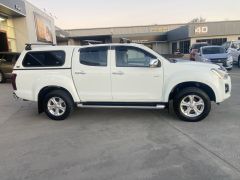 Photo of the vehicle Isuzu D-Max