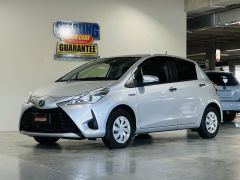 Photo of the vehicle Toyota Vitz