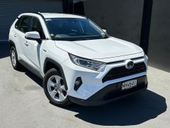 Photo of the vehicle Toyota RAV4