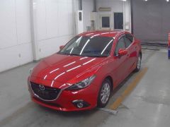 Photo of the vehicle Mazda Axela