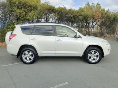 Photo of the vehicle Toyota RAV4