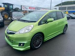 Photo of the vehicle Honda Fit