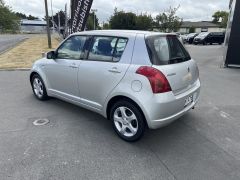 Photo of the vehicle Suzuki Swift