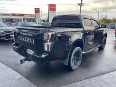 Photo of the vehicle Isuzu D-Max