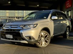 Photo of the vehicle Mitsubishi Outlander