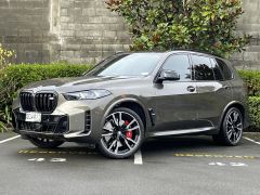 Photo of the vehicle BMW X5