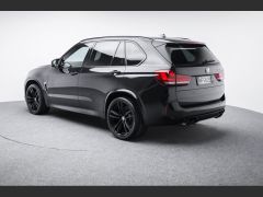 Photo of the vehicle BMW X5