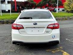 Photo of the vehicle Subaru Legacy