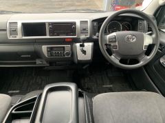 Photo of the vehicle Toyota HiAce