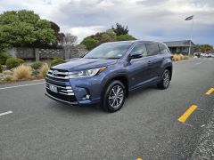 Photo of the vehicle Toyota Highlander