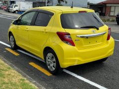 Photo of the vehicle Toyota Vitz