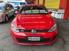 Photo of the vehicle Volkswagen Golf