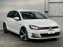 Photo of the vehicle Volkswagen Golf GTI