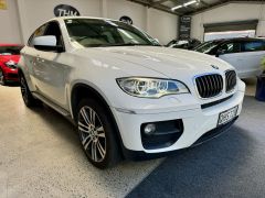 Photo of the vehicle BMW X6