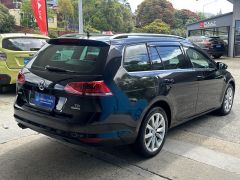 Photo of the vehicle Volkswagen Golf