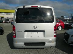 Photo of the vehicle Toyota HiAce