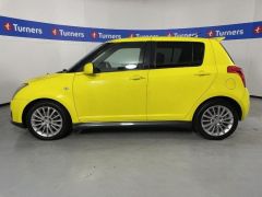 Photo of the vehicle Suzuki Swift