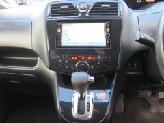 Photo of the vehicle Nissan Serena