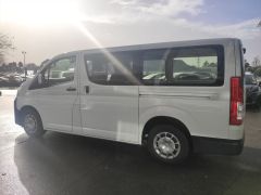 Photo of the vehicle Toyota HiAce