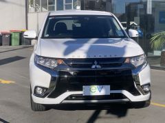 Photo of the vehicle Mitsubishi Outlander