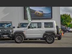 Photo of the vehicle Suzuki Jimny