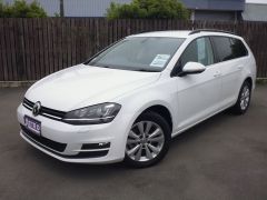 Photo of the vehicle Volkswagen Golf